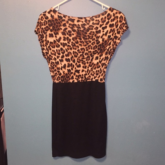Leopard print dress - Picture 2 of 3